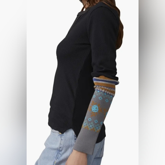 Free People We The Free Mikah Notch Neck Top/Black Combo - Picture 3 of 16